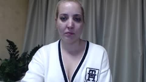 Mari online show from March 9, 2025, 5:49 pm