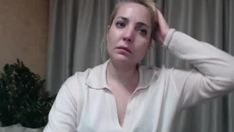 Snapshot of ohsweetmari chatting on January 31, 2026, 7:11 pm Mari online show from January 31, 2026, 7:11 pm