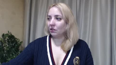 Snapshot of ohsweetmari chatting on February 1, 2026, 10:36 am Mari online show from February 1, 2026, 10:36 am