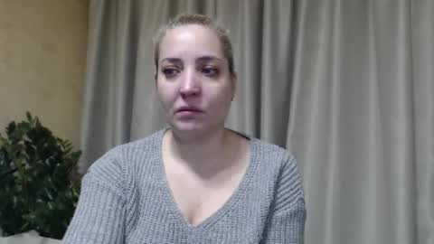 Snapshot of ohsweetmari chatting on February 5, 2026, 9:52 pm Mari online show from February 5, 2026, 9:52 pm