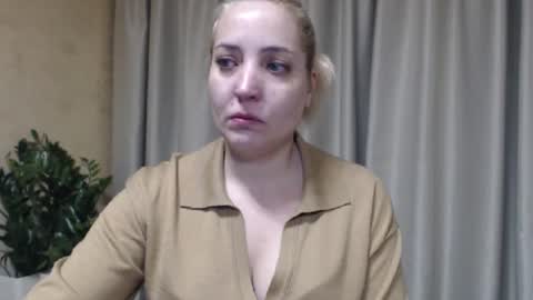 Snapshot of ohsweetmari chatting on February 19, 2026, 5:42 pm Mari online show from February 19, 2026, 5:42 pm