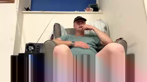 Snapshot of oiljames167 chatting on October 3, 2025, 7:11 pm oiljames167 online show from October 3, 2025, 7:11 pm