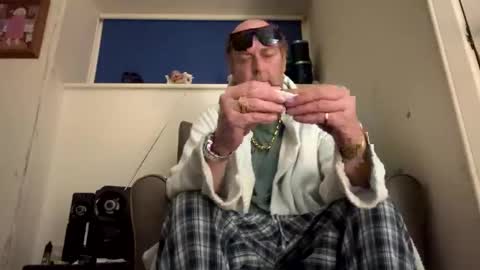 Snapshot of oiljames167 chatting on November 2, 2025, 2:36 am oiljames167 online show from November 2, 2025, 2:36 am