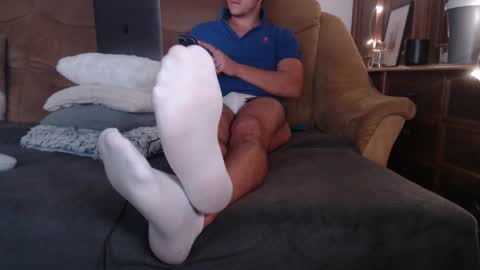 okayletschill online show from November 16, 2025, 11:10 pm