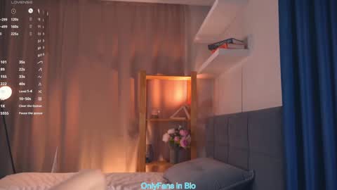 Snapshot of oke_doke chatting on November 27, 2025, 6:54 pm Henrietta or Rita online show from November 27, 2025, 6:54 pm