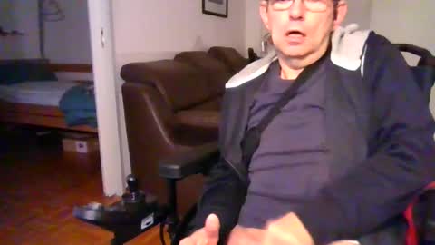 Snapshot of olbert167 chatting on January 14, 2026, 7:58 am olbert167 online show from January 14, 2026, 7:58 am