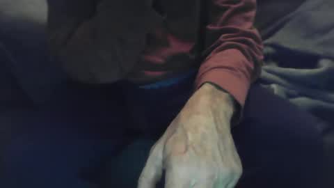 Snapshot of old_bald63 chatting on February 11, 2026, 9:25 am old_bald63 online show from February 11, 2026, 9:25 am