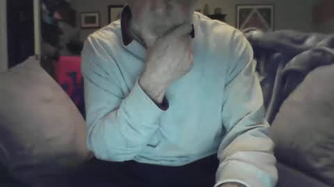 Snapshot of old_bald63 chatting on February 17, 2026, 9:39 am old_bald63 online show from February 17, 2026, 9:39 am