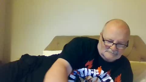 old_fkrr_ online show from May 26, 2026, 9:00 pm