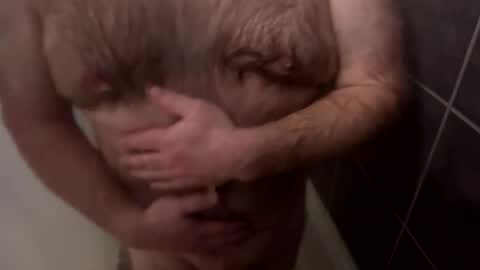 oldbones2 online show from December 23, 2025, 2:20 am