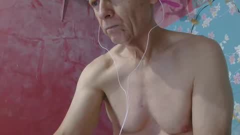 oldbuthorny62 online show from April 6, 2026, 7:31 am