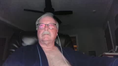 Snapshot of oldlakeguy chatting on March 11, 2025, 2:21 am OldLakeGuy online show from March 11, 2025, 2:21 am