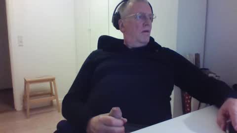 Snapshot of oldth chatting on January 1, 2025, 10:56 pm oldth online show from January 1, 2025, 10:56 pm