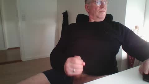 Snapshot of oldth chatting on January 8, 2025, 11:54 am oldth online show from January 8, 2025, 11:54 am