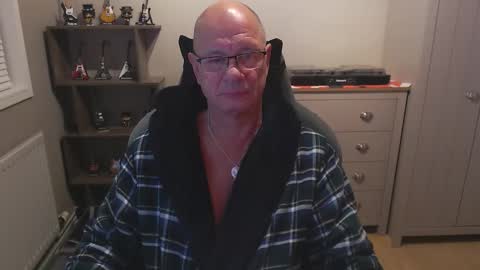 oldveteranuk online show from September 23, 2025, 4:26 am