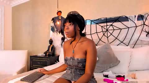 OliiviaGarciaa online show from October 13, 2025, 7:36 pm