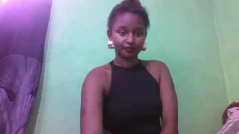 olinah610 online show from October 30, 2025, 7:54 am