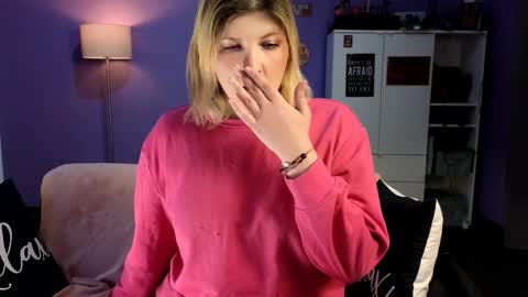 OliSunny Olivia online show from March 20, 2026, 7:30 pm