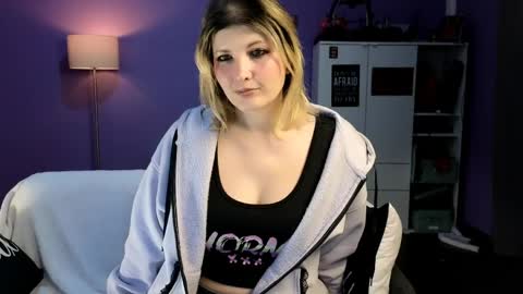 OliSunny Olivia online show from March 29, 2026, 8:09 pm