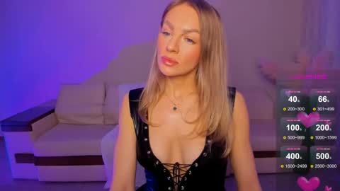 Snapshot of oliva_candy chatting on April 24, 2026, 8:55 pm oliva_candy online show from April 24, 2026, 8:55 pm