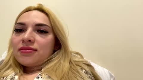 Snapshot of olivanne chatting on April 7, 2026, 3:45 pm olivanne online show from April 7, 2026, 3:45 pm