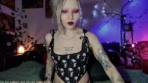 Olive online show from November 23, 2025, 1:33 pm