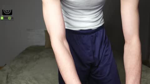 Snapshot of oliver_baker chatting on March 12, 2025, 5:49 pm Oliver  Kaen online show from March 12, 2025, 5:49 pm