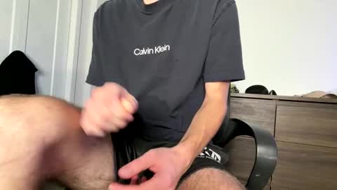 Oliver Beck online show from November 4, 2025, 4:11 am