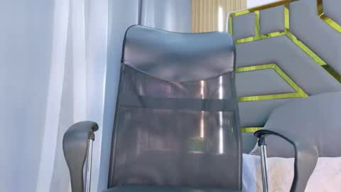 Oliver online show from April 25, 2026, 6:38 pm