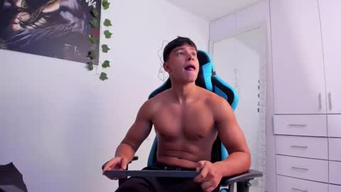 Oliver bray online show from December 11, 2024, 1:05 am