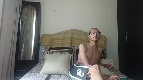 oliver_goldberg online show from April 15, 2026, 12:01 pm