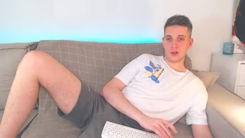 Oliver online show from February 18, 2025, 3:32 pm