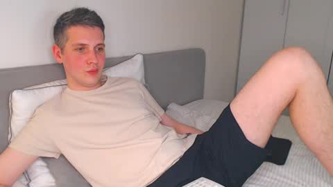 Oliver online show from April 19, 2026, 5:34 pm