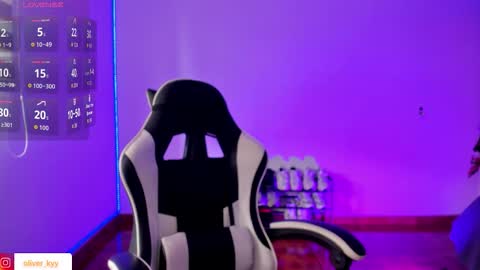 oliveeer online show from January 7, 2026, 8:44 pm