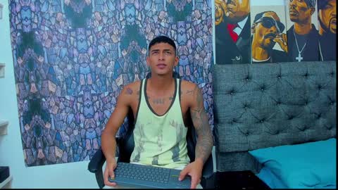 oliver_smith_2 online show from January 5, 2025, 9:03 pm