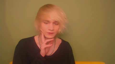 Oliver online show from December 14, 2024, 11:56 pm