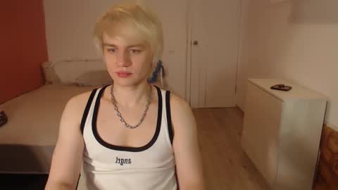 Snapshot of oliver_sweet_ chatting on February 9, 2026, 12:14 am Oliver online show from February 9, 2026, 12:14 am