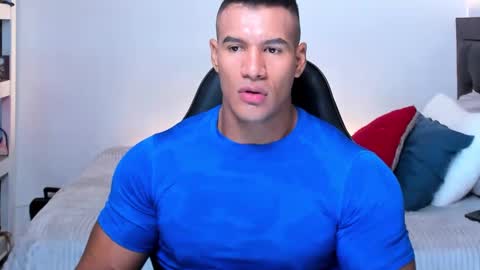 oliver_tommy online show from September 20, 2025, 1:45 pm