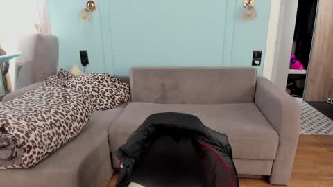 oliverrgroove online show from December 25, 2024, 10:28 am