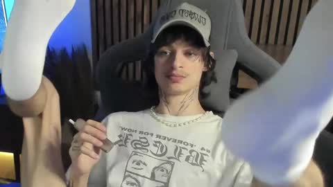 oliverrgroove online show from April 11, 2026, 6:12 pm