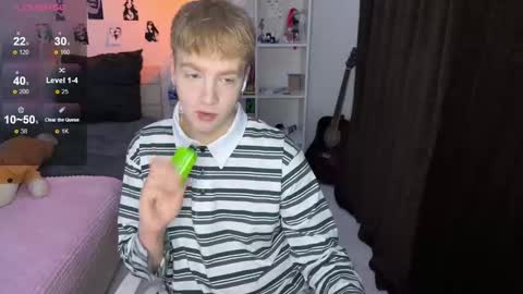 oliver online show from October 6, 2025, 1:19 pm