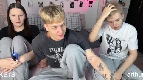 oliver online show from February 4, 2026, 4:46 pm