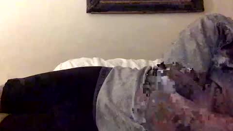 Snapshot of olivertwist1273 chatting on December 25, 2024, 5:05 am olivertwist1273 online show from December 25, 2024, 5:05 am