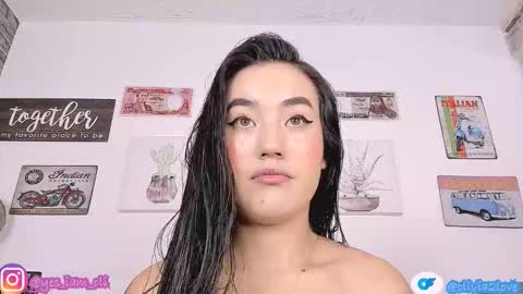 Snapshot of olivia22love chatting on September 30, 2025, 12:32 pm ..................................... 500 am- 1200 pm GMT-5 online show from September 30, 2025, 12:32 pm
