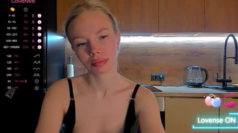 Snapshot of olivia_bells chatting on March 30, 2026, 10:00 pm Olivia 3 online show from March 30, 2026, 10:00 pm