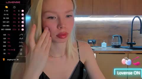 Snapshot of olivia_bells chatting on April 16, 2026, 9:37 pm Olivia 3 online show from April 16, 2026, 9:37 pm