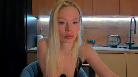 Snapshot of olivia_bells chatting on April 26, 2026, 9:01 pm Olivia 3 online show from April 26, 2026, 9:01 pm