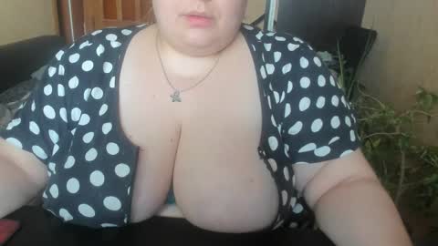 Olivia Gold online show from November 23, 2025, 11:21 am