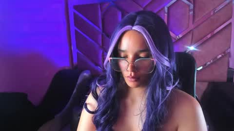  OLIVIA  online show from March 4, 2025, 9:40 am