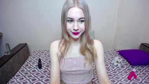 olivia_graceee online show from February 8, 2025, 9:24 am